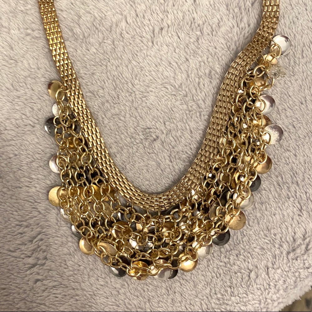 🤍Mixed Metal Tones Bib Necklace - Picture 6 of 7